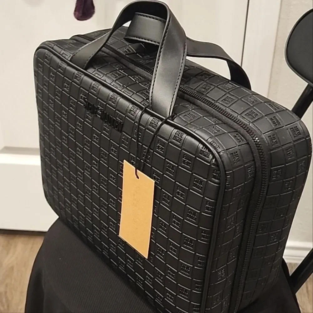 Steve‎ Madden Small Block Logo Weekender Cosmetic Case- Black